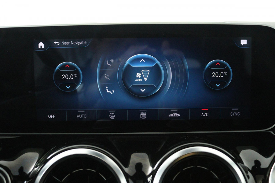 Mercedes-Benz B-Klasse 180 Business Solution AMG (PANORAMADAK, STOELVERWARMING, ACHTERUITRIJCAMERA, NAVIGATIE, PARKEERSENSOREN)