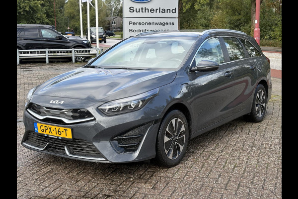 Kia Ceed Sportswagon 1.6 GDI PHEV DynamicLine 140pk Automaat | Stoelverwarming | Camera | Navigatie | Climate control Kia Ceed Sportswagon 1.6 GDI PHEV DynamicLine 140pk Automaat | Stoelverwarming | Camera | Navigatie | Climate control