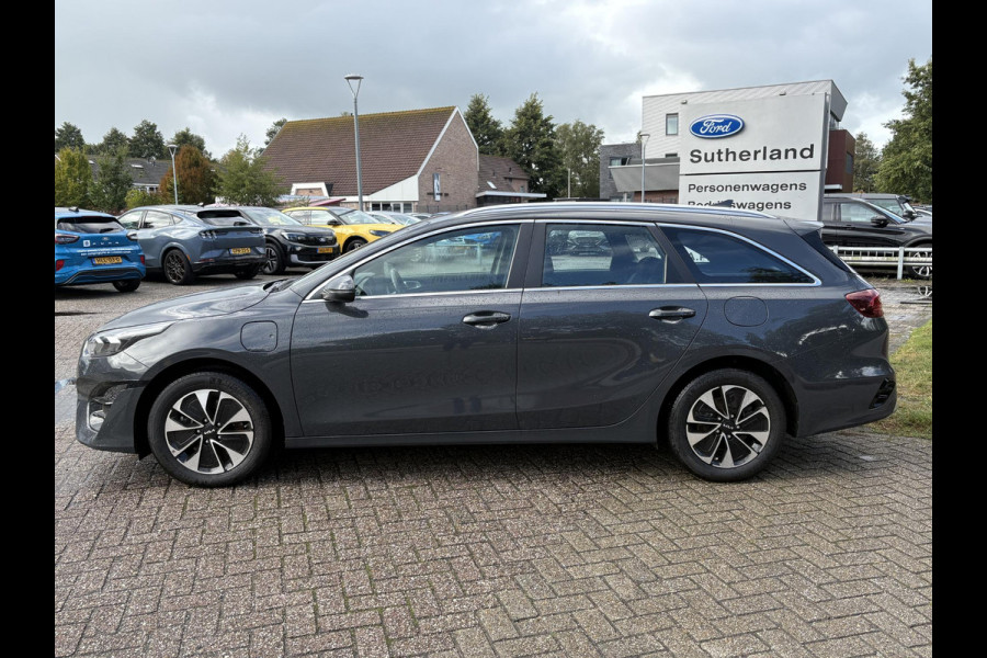 Kia Ceed Sportswagon 1.6 GDI PHEV DynamicLine 140pk Automaat | Stoelverwarming | Camera | Navigatie | Climate control Kia Ceed Sportswagon 1.6 GDI PHEV DynamicLine 140pk Automaat | Stoelverwarming | Camera | Navigatie | Climate control
