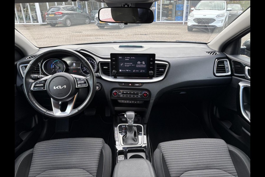 Kia Ceed Sportswagon 1.6 GDI PHEV DynamicLine 140pk Automaat | Stoelverwarming | Camera | Navigatie | Climate control Kia Ceed Sportswagon 1.6 GDI PHEV DynamicLine 140pk Automaat | Stoelverwarming | Camera | Navigatie | Climate control