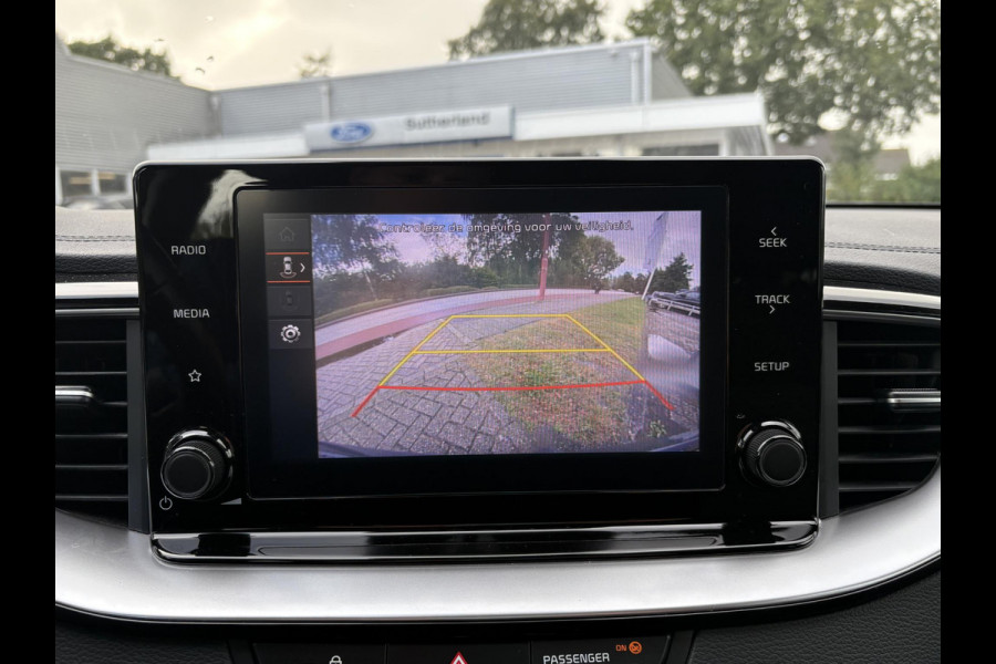 Kia Ceed Sportswagon 1.6 GDI PHEV DynamicLine 140pk Automaat | Stoelverwarming | Camera | Navigatie | Climate control Kia Ceed Sportswagon 1.6 GDI PHEV DynamicLine 140pk Automaat | Stoelverwarming | Camera | Navigatie | Climate control