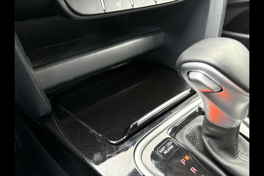 Kia Ceed Sportswagon 1.6 GDI PHEV DynamicLine 140pk Automaat | Stoelverwarming | Camera | Navigatie | Climate control Kia Ceed Sportswagon 1.6 GDI PHEV DynamicLine 140pk Automaat | Stoelverwarming | Camera | Navigatie | Climate control