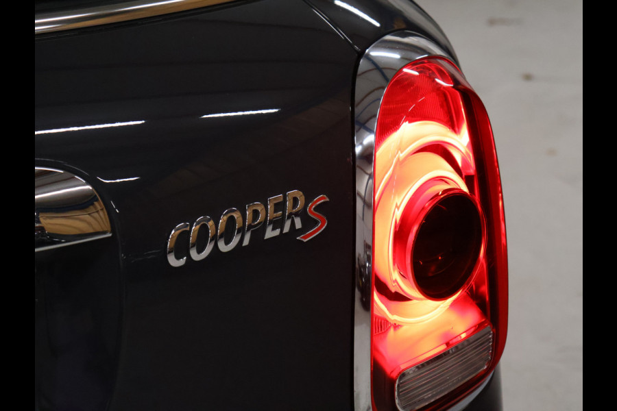 MINI Countryman 2.0 Cooper S Hammersmith [SCHUIFKANTELDAK, APPLE CARPLAY, VOL LEDER, HEAD-UP, STOELVERWARMING, PDC V+A, CRUISE, CLIMATE, NIEUWSTAAT]