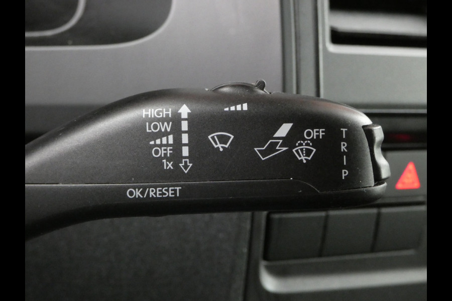 Volkswagen Transporter 2.0 TDI 150PK Airco/Trekhaak//Cruise control
