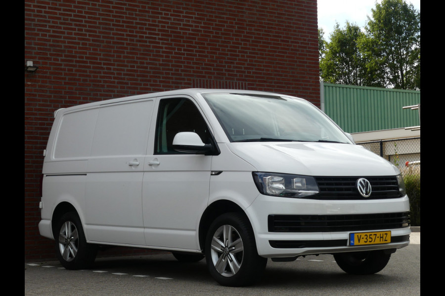 Volkswagen Transporter 2.0 TDI 150PK Airco/Trekhaak//Cruise control
