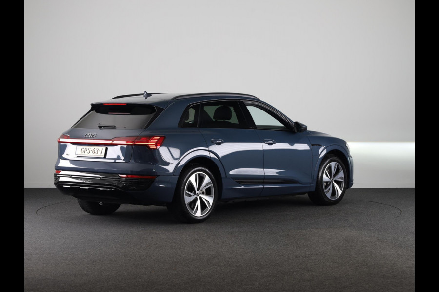 Audi Q8 e-tron 50 quattro Edition 95 kWh 340pk | Lederen bekleding | | 20 inch lichtmetalen velgen | Elektrisch verstelbare voorstoelen met geheugen | Parkeercamera |