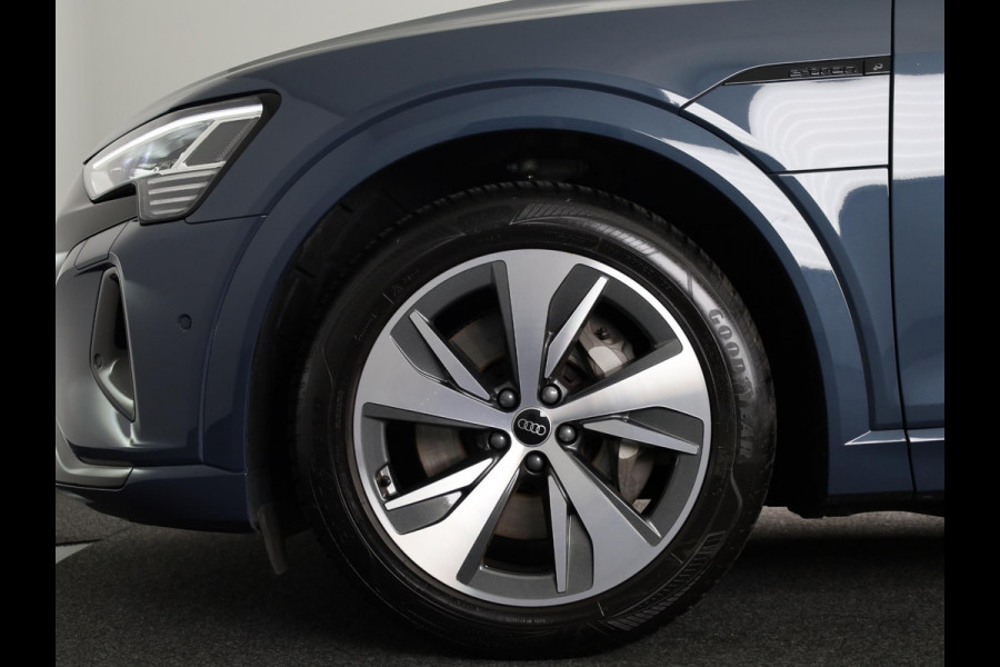 Audi Q8 e-tron 50 quattro Edition 95 kWh 340pk | Lederen bekleding | | 20 inch lichtmetalen velgen | Elektrisch verstelbare voorstoelen met geheugen | Parkeercamera |
