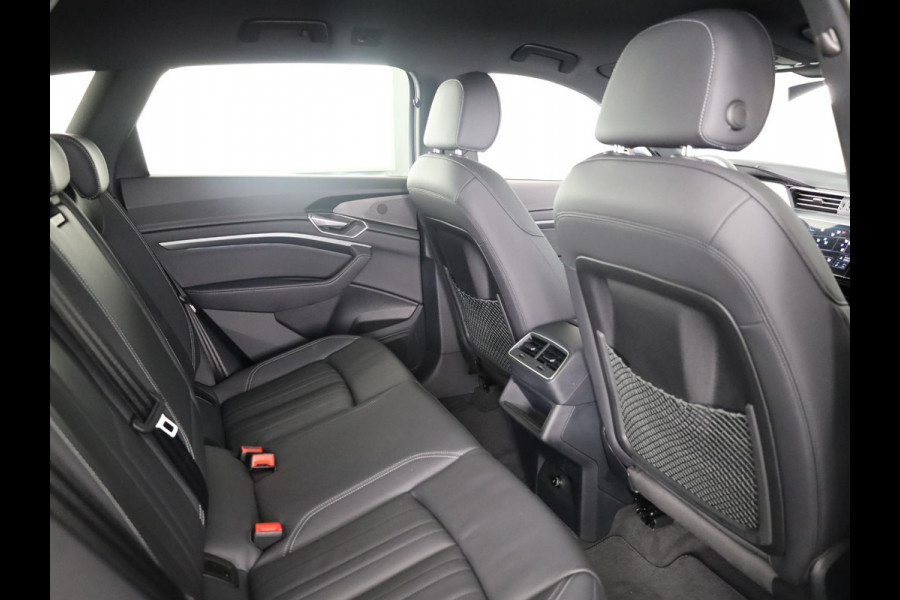 Audi Q8 e-tron 50 quattro Edition 95 kWh 340pk | Lederen bekleding | | 20 inch lichtmetalen velgen | Elektrisch verstelbare voorstoelen met geheugen | Parkeercamera |