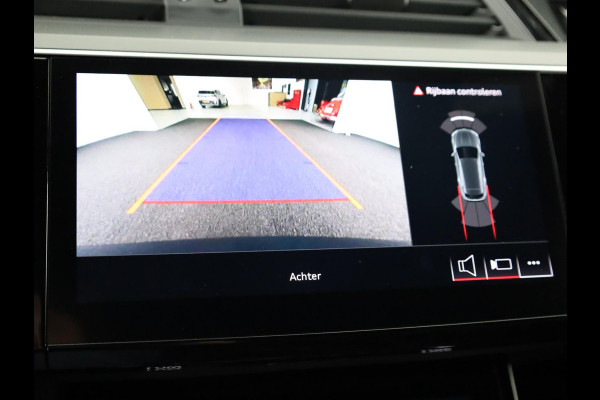 Audi Q8 e-tron 50 quattro Edition 95 kWh 340pk | Lederen bekleding | | 20 inch lichtmetalen velgen | Elektrisch verstelbare voorstoelen met geheugen | Parkeercamera |