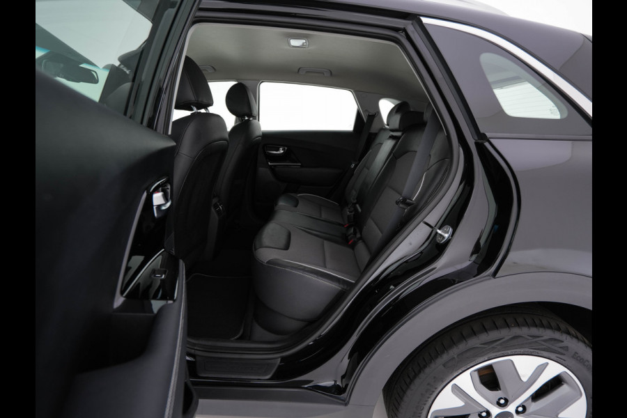 Kia e-Niro DynamicLine 64 kWh [ 3-Fase ] (INCL-BTW)  Aut. *LEATHER-FABRIC | NAVI-FULLMAP | AMBIENT-LIGHT | DAB+ | ADAPTIVE-CRUISE | CAMERA | HEATED-COMFORTSEATS | KEYLESS | DIGI-COCKPIT | SHIFT-PADDLES | CARPLAY | 17"ALU*