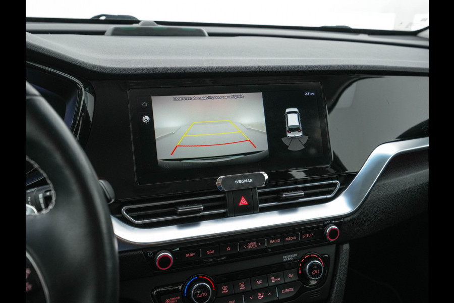 Kia e-Niro DynamicLine 64 kWh [ 3-Fase ] (INCL-BTW)  Aut. *LEATHER-FABRIC | NAVI-FULLMAP | AMBIENT-LIGHT | DAB+ | ADAPTIVE-CRUISE | CAMERA | HEATED-COMFORTSEATS | KEYLESS | DIGI-COCKPIT | SHIFT-PADDLES | CARPLAY | 17"ALU*