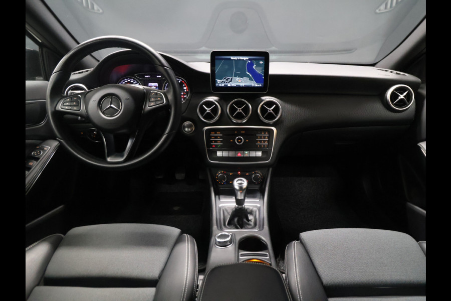 Mercedes-Benz A-Klasse 180 Business Solution [CAMERA, CRUISE CONTROL, BLUETOOTH TELEFOON, AIRCONDITIONING, NAVIGATIE, NIEUWSTAAT]