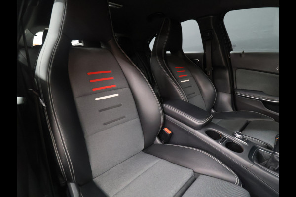 Mercedes-Benz A-Klasse 180 Business Solution [CAMERA, CRUISE CONTROL, BLUETOOTH TELEFOON, AIRCONDITIONING, NAVIGATIE, NIEUWSTAAT]