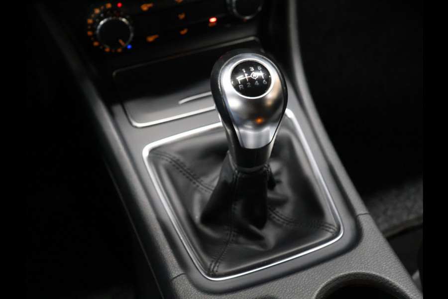 Mercedes-Benz A-Klasse 180 Business Solution [CAMERA, CRUISE CONTROL, BLUETOOTH TELEFOON, AIRCONDITIONING, NAVIGATIE, NIEUWSTAAT]
