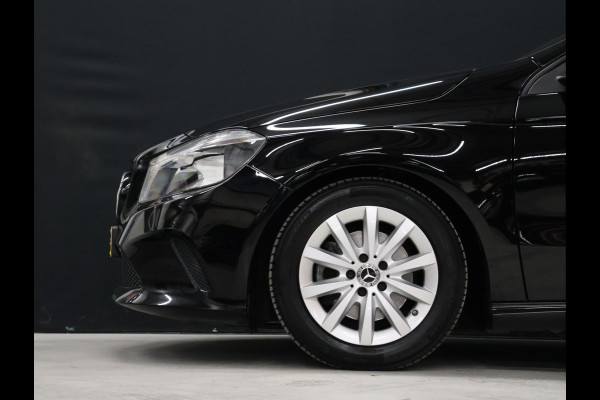 Mercedes-Benz A-Klasse 180 Business Solution [CAMERA, CRUISE CONTROL, BLUETOOTH TELEFOON, AIRCONDITIONING, NAVIGATIE, NIEUWSTAAT]