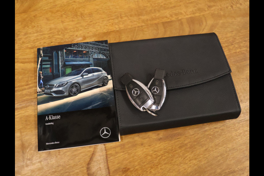 Mercedes-Benz A-Klasse 180 Business Solution [CAMERA, CRUISE CONTROL, BLUETOOTH TELEFOON, AIRCONDITIONING, NAVIGATIE, NIEUWSTAAT]