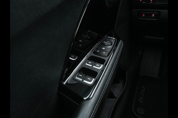 Kia e-Niro DynamicLine 64 kWh [ 3-Fase ] (INCL-BTW)  Aut. *LEATHER-FABRIC | NAVI-FULLMAP | AMBIENT-LIGHT | DAB+ | ADAPTIVE-CRUISE | CAMERA | HEATED-COMFORTSEATS | KEYLESS | DIGI-COCKPIT | SHIFT-PADDLES | CARPLAY | 17"ALU*