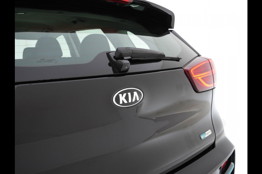 Kia e-Niro DynamicLine 64 kWh [ 3-Fase ] (INCL-BTW)  Aut. *LEATHER-FABRIC | NAVI-FULLMAP | AMBIENT-LIGHT | DAB+ | ADAPTIVE-CRUISE | CAMERA | HEATED-COMFORTSEATS | KEYLESS | DIGI-COCKPIT | SHIFT-PADDLES | CARPLAY | 17"ALU*
