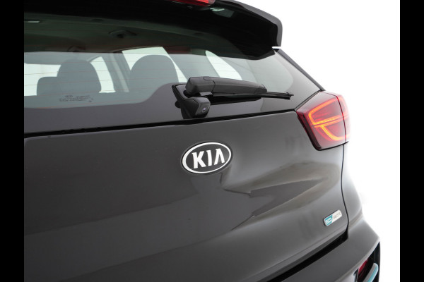 Kia e-Niro DynamicLine 64 kWh [ 3-Fase ] (INCL-BTW)  Aut. *LEATHER-FABRIC | NAVI-FULLMAP | AMBIENT-LIGHT | DAB+ | ADAPTIVE-CRUISE | CAMERA | HEATED-COMFORTSEATS | KEYLESS | DIGI-COCKPIT | SHIFT-PADDLES | CARPLAY | 17"ALU*