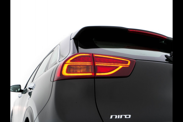 Kia e-Niro DynamicLine 64 kWh [ 3-Fase ] (INCL-BTW)  Aut. *LEATHER-FABRIC | NAVI-FULLMAP | AMBIENT-LIGHT | DAB+ | ADAPTIVE-CRUISE | CAMERA | HEATED-COMFORTSEATS | KEYLESS | DIGI-COCKPIT | SHIFT-PADDLES | CARPLAY | 17"ALU*