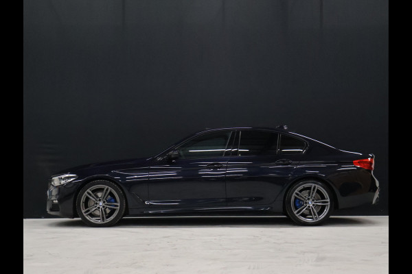 BMW 5 Serie 520i M-Sport High Executive [SCHUIFKANTELDAK, MEMORY SEATS, HUD, PDC V+A, CRUISE CONTROL, APPLE CARPLAY, STOELVERWARMING, AUTOMATISCHE AIRCO, NAVIGATIE, NIEUWSTAAT]