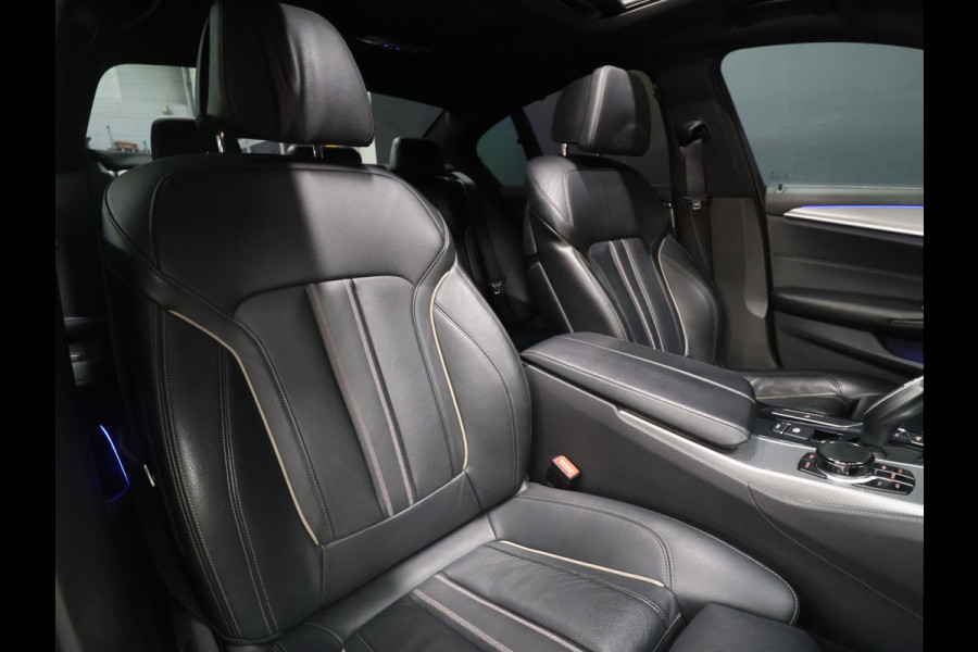 BMW 5 Serie 520i M-Sport High Executive [SCHUIFKANTELDAK, MEMORY SEATS, HUD, PDC V+A, CRUISE CONTROL, APPLE CARPLAY, STOELVERWARMING, AUTOMATISCHE AIRCO, NAVIGATIE, NIEUWSTAAT]