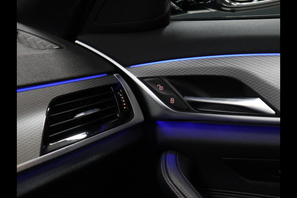 BMW 5 Serie 520i M-Sport High Executive [SCHUIFKANTELDAK, MEMORY SEATS, HUD, PDC V+A, CRUISE CONTROL, APPLE CARPLAY, STOELVERWARMING, AUTOMATISCHE AIRCO, NAVIGATIE, NIEUWSTAAT]