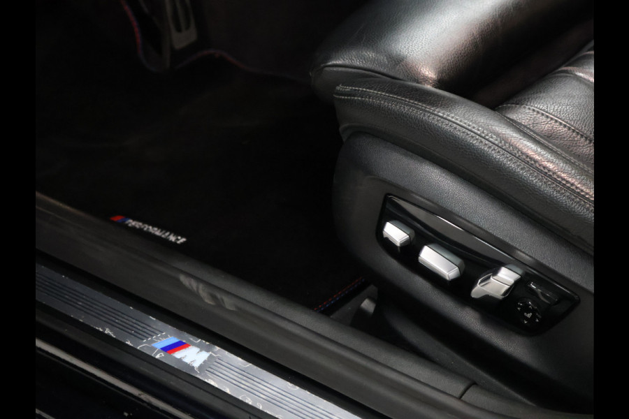 BMW 5 Serie 520i M-Sport High Executive [SCHUIFKANTELDAK, MEMORY SEATS, HUD, PDC V+A, CRUISE CONTROL, APPLE CARPLAY, STOELVERWARMING, AUTOMATISCHE AIRCO, NAVIGATIE, NIEUWSTAAT]