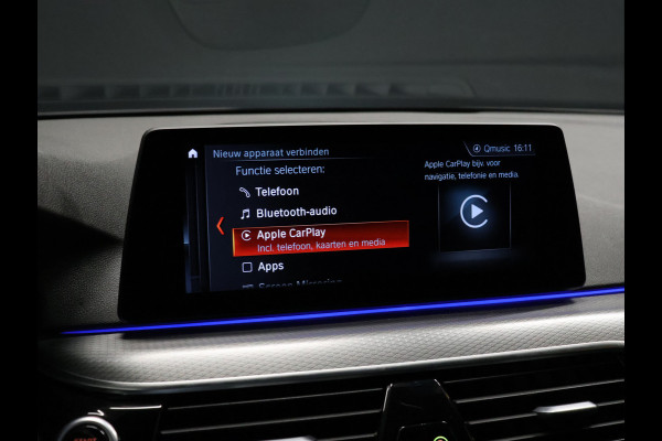 BMW 5 Serie 520i M-Sport High Executive [SCHUIFKANTELDAK, MEMORY SEATS, HUD, PDC V+A, CRUISE CONTROL, APPLE CARPLAY, STOELVERWARMING, AUTOMATISCHE AIRCO, NAVIGATIE, NIEUWSTAAT]