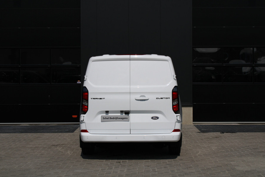 Ford Transit Custom 320 2.0 TDCI L2H1 Limited 170pk - 2x Schuifdeur - Adaptive Cruise - Verwarmd stuur - Blind spot - Navigatie - Camera - Draadloos Ford Transit Custom 320 2.0 TDCI L2H1 Limited 170pk - 2x Schuifdeur - Adaptive Cruise - Verwarmd stuur - Blind spot - Navigatie - Camera - Draadloos