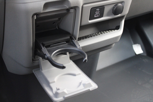 Ford Transit Custom 320 2.0 TDCI L2H1 Limited 170pk - 2x Schuifdeur - Adaptive Cruise - Verwarmd stuur - Blind spot - Navigatie - Camera - Draadloos Ford Transit Custom 320 2.0 TDCI L2H1 Limited 170pk - 2x Schuifdeur - Adaptive Cruise - Verwarmd stuur - Blind spot - Navigatie - Camera - Draadloos