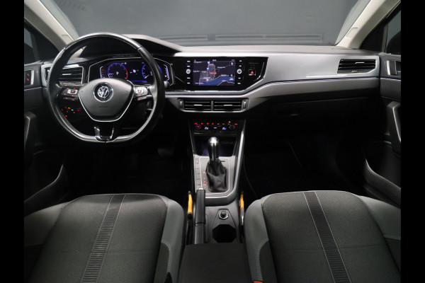 Volkswagen Polo 1.0 TSI Highline R-line [ADAPTIVE CRUISE CONTROL, CAMERA, APPLE CARPLAY, ANDROID AUTO, AUTOMATSCHE AIRCONDITIONING, NAVIGATIE, NIEUWSTAAT]