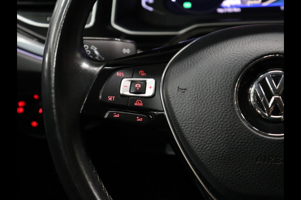 Volkswagen Polo 1.0 TSI Highline R-line [ADAPTIVE CRUISE CONTROL, CAMERA, APPLE CARPLAY, ANDROID AUTO, AUTOMATSCHE AIRCONDITIONING, NAVIGATIE, NIEUWSTAAT]
