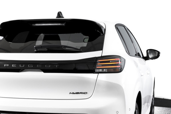 Peugeot 208 1.2 Hybrid 110 e-DCS6 Allure | Dig. Cockpit | Adapt. Cruise | PDC | Camera V+A | NAV+App. Connect | ECC | LM 16" | 9303