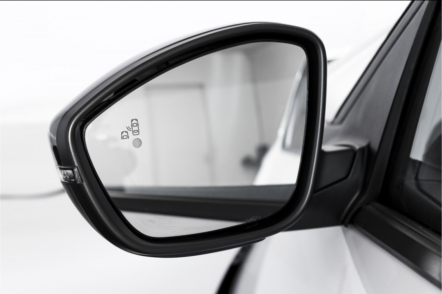 Peugeot 208 1.2 Hybrid 110 e-DCS6 Allure | Dig. Cockpit | Adapt. Cruise | PDC | Camera V+A | NAV+App. Connect | ECC | LM 16" | 9303