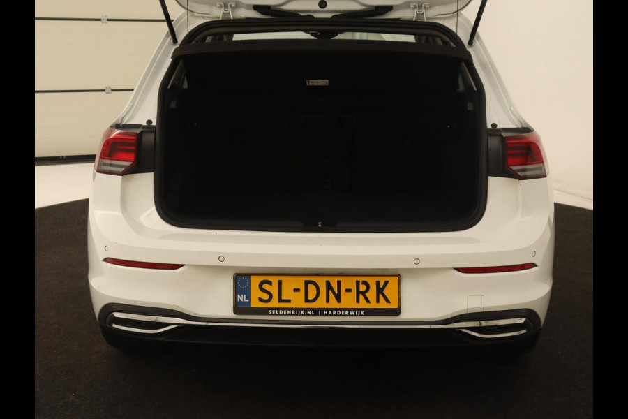 Volkswagen Golf 1.4 eHybrid Style | Camera | Massage | Carplay | Memory | Sfeerverlichting | Adaptive cruise | Keyless | Navigatie | Full LED | Digital Cockpit