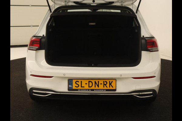 Volkswagen Golf 1.4 eHybrid Style | Camera | Massage | Carplay | Memory | Sfeerverlichting | Adaptive cruise | Keyless | Navigatie | Full LED | Digital Cockpit