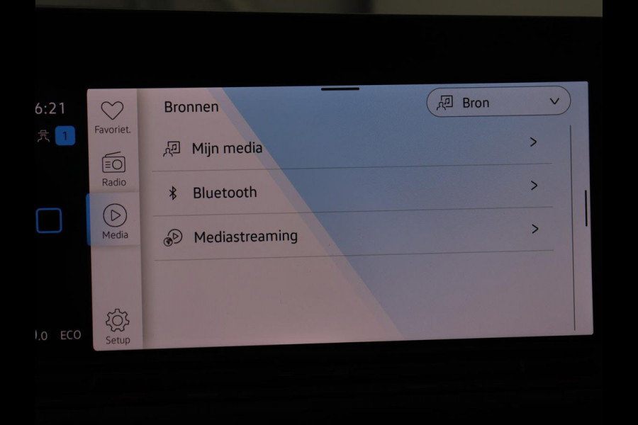 Volkswagen Golf 1.4 eHybrid Style | Camera | Massage | Carplay | Memory | Sfeerverlichting | Adaptive cruise | Keyless | Navigatie | Full LED | Digital Cockpit