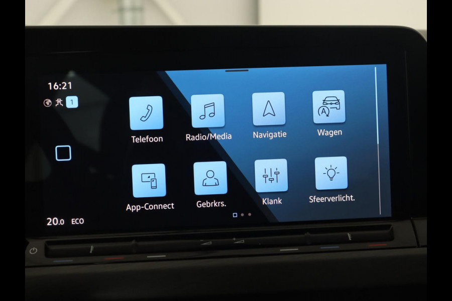 Volkswagen Golf 1.4 eHybrid Style | Camera | Massage | Carplay | Memory | Sfeerverlichting | Adaptive cruise | Keyless | Navigatie | Full LED | Digital Cockpit