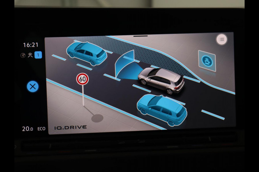 Volkswagen Golf 1.4 eHybrid Style | Camera | Massage | Carplay | Memory | Sfeerverlichting | Adaptive cruise | Keyless | Navigatie | Full LED | Digital Cockpit