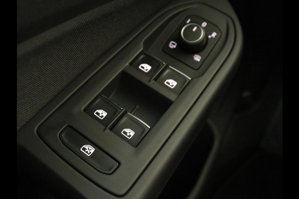 Volkswagen Golf 1.4 eHybrid Style | Camera | Massage | Carplay | Memory | Sfeerverlichting | Adaptive cruise | Keyless | Navigatie | Full LED | Digital Cockpit