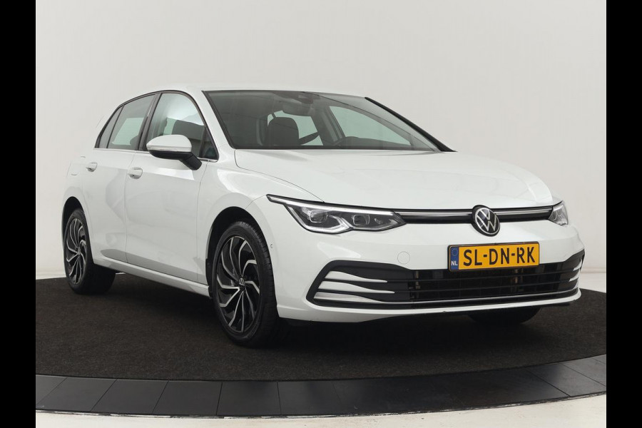 Volkswagen Golf 1.4 eHybrid Style | Camera | Massage | Carplay | Memory | Sfeerverlichting | Adaptive cruise | Keyless | Navigatie | Full LED | Digital Cockpit