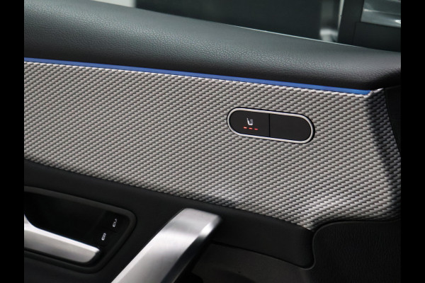 Mercedes-Benz A-Klasse 250 e Business Solution Luxury Limited [SFEERVERLICHTING, TREKHAAK, CAMERA, PDC 360, CRUISE CONTROL, STOELVERWARMING, FLIPPERS, BLUETOOTH TELEFOON, AUTO AIRCO, NAVIGATIE, NIEUWSTAAT]