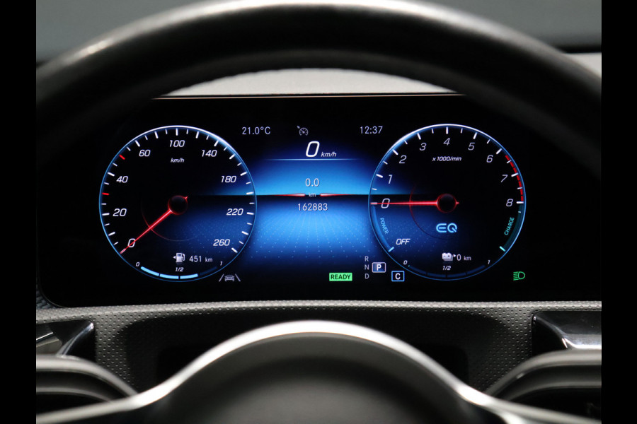 Mercedes-Benz A-Klasse 250 e Business Solution Luxury Limited [SFEERVERLICHTING, TREKHAAK, CAMERA, PDC 360, CRUISE CONTROL, STOELVERWARMING, FLIPPERS, BLUETOOTH TELEFOON, AUTO AIRCO, NAVIGATIE, NIEUWSTAAT]