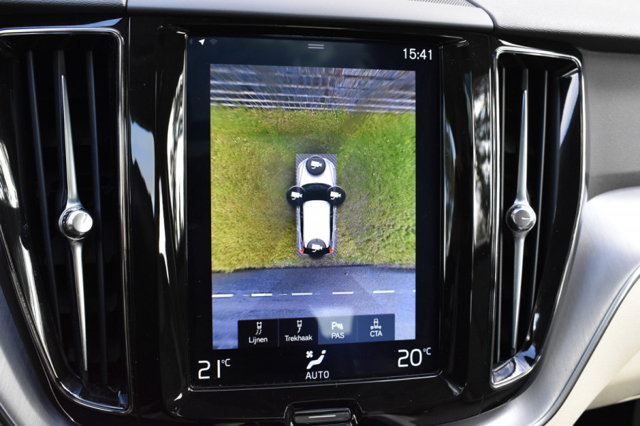 Volvo XC60 2.0 T5 Momentum Pro Pano/automaat 1e eig Trekhaak Navi