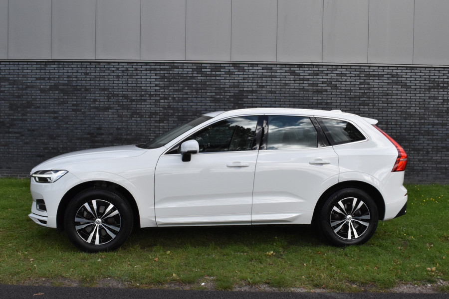 Volvo XC60 2.0 T5 Momentum Pro Pano/automaat 1e eig Trekhaak Navi