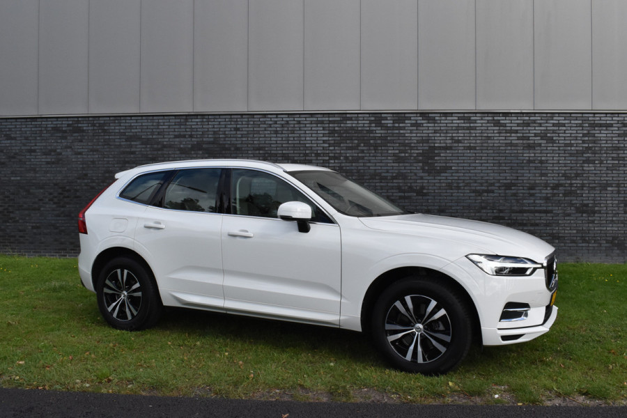 Volvo XC60 2.0 T5 Momentum Pro Pano/automaat 1e eig Trekhaak Navi