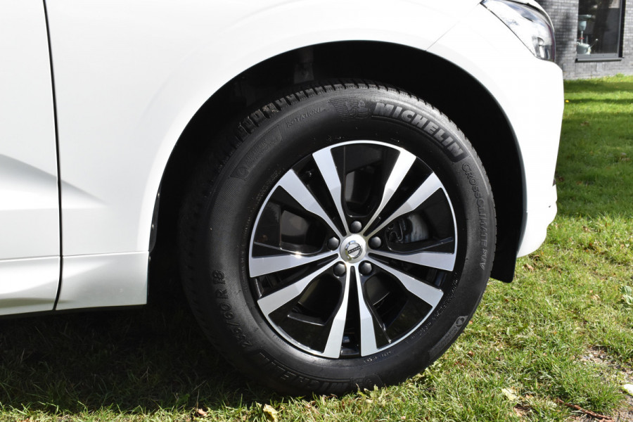 Volvo XC60 2.0 T5 Momentum Pro Pano/automaat 1e eig Trekhaak Navi
