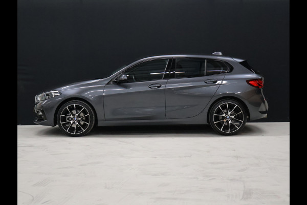 BMW 1-serie 118i Sportline [APPLE CARPLAY, ANDROID AUTO, LED DIMLICHT, CRUISE CONTROL, SPORTSTOELEN, PARKEERSENSOR, NIEUWSTAAT]