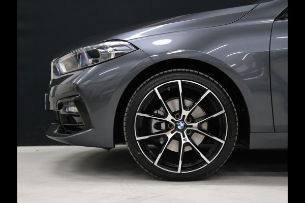 BMW 1-serie 118i Sportline [APPLE CARPLAY, ANDROID AUTO, LED DIMLICHT, CRUISE CONTROL, SPORTSTOELEN, PARKEERSENSOR, NIEUWSTAAT]